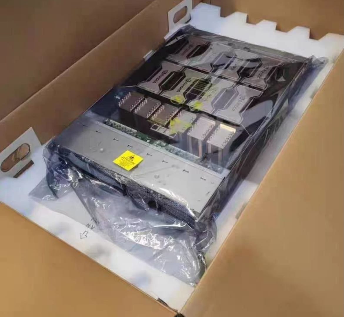 Какие нейросети можно запустить на 8хН200?